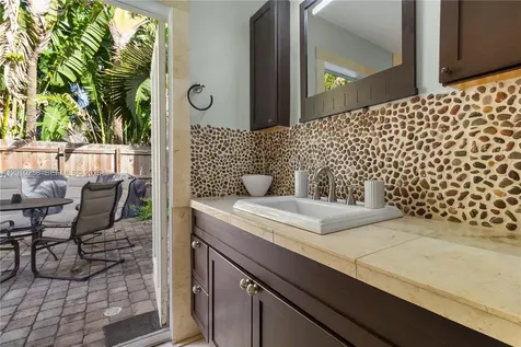 3024 NE 2nd Terrace Wilton Manors FL 33334
