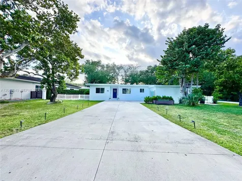 7800 SW 57th Court South Miami FL 33143