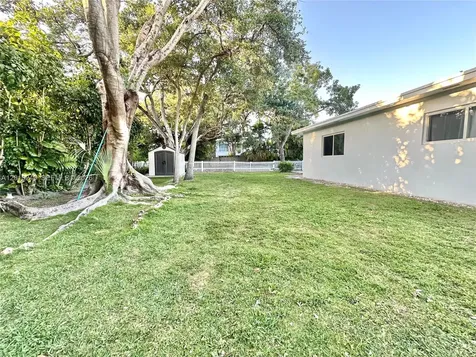 7800 SW 57th Court South Miami FL 33143