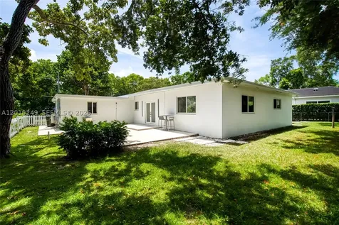7800 SW 57th Court South Miami FL 33143