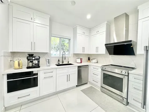 7800 SW 57th Court South Miami FL 33143