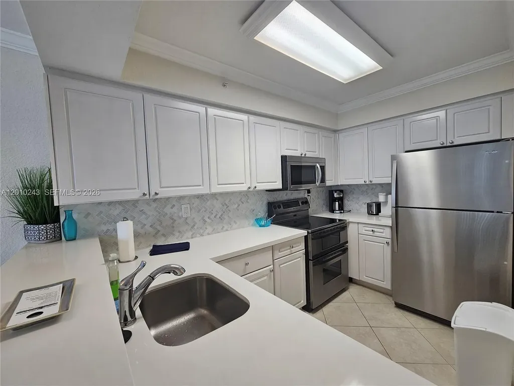 2501 S Ocean Drive Hollywood FL 33019