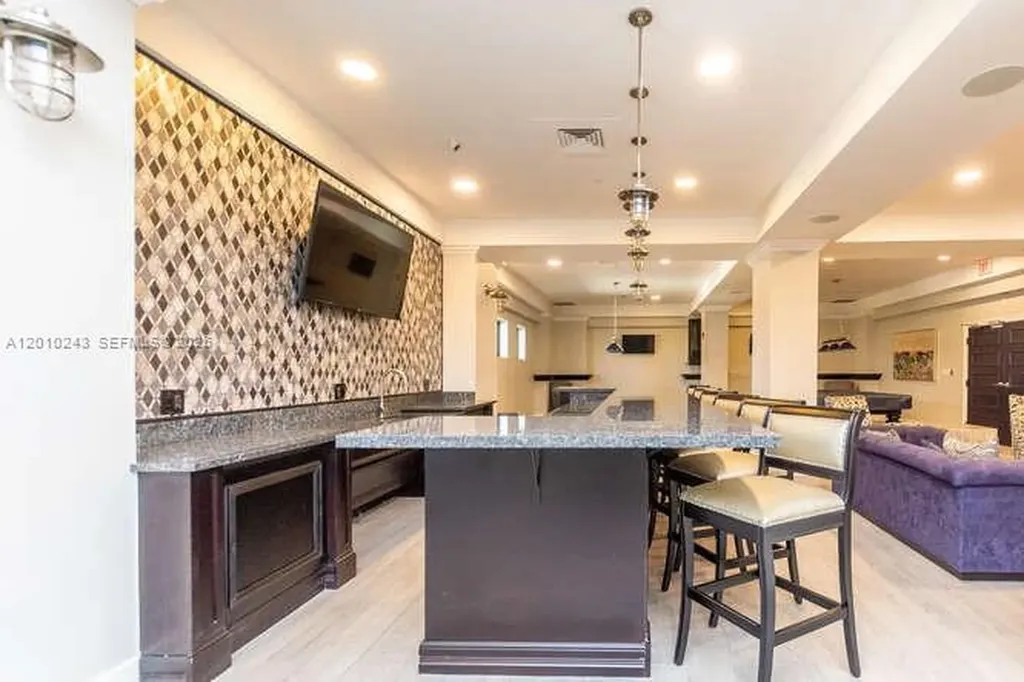 2501 S Ocean Drive Hollywood FL 33019