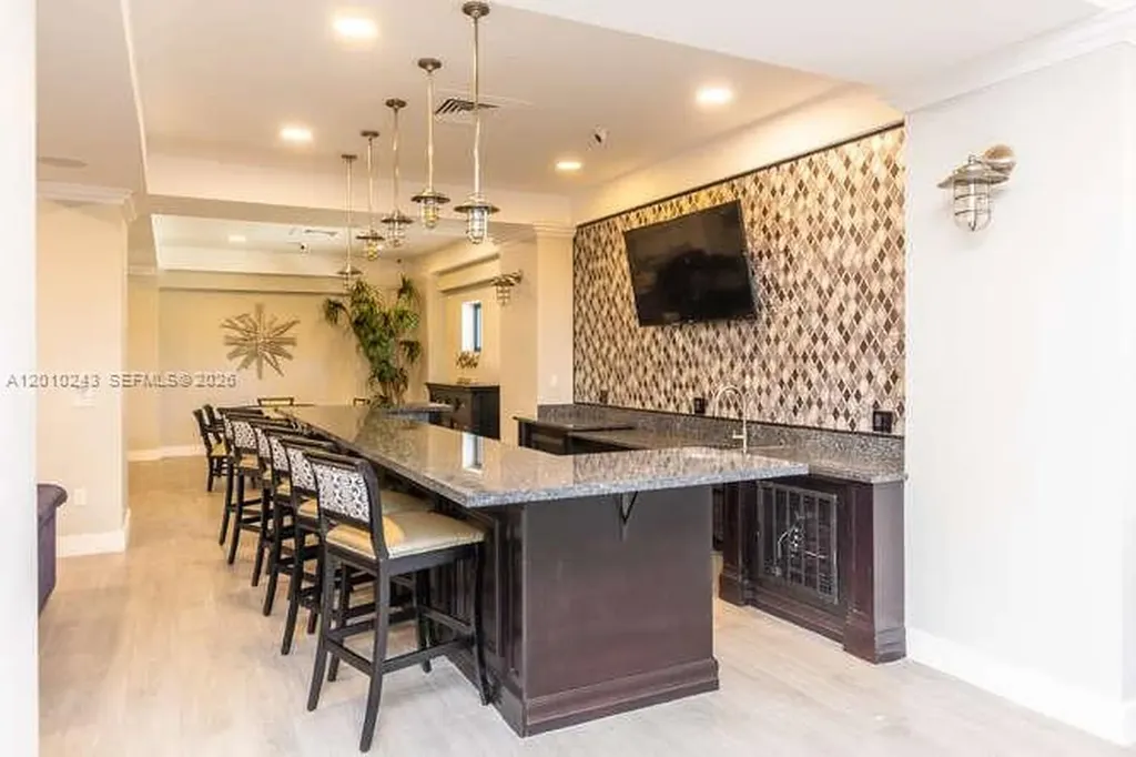 2501 S Ocean Drive Hollywood FL 33019
