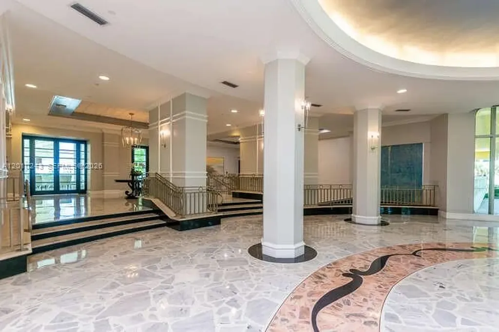 2501 S Ocean Drive Hollywood FL 33019