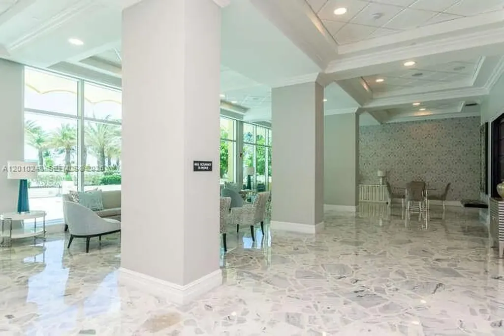 2501 S Ocean Drive Hollywood FL 33019