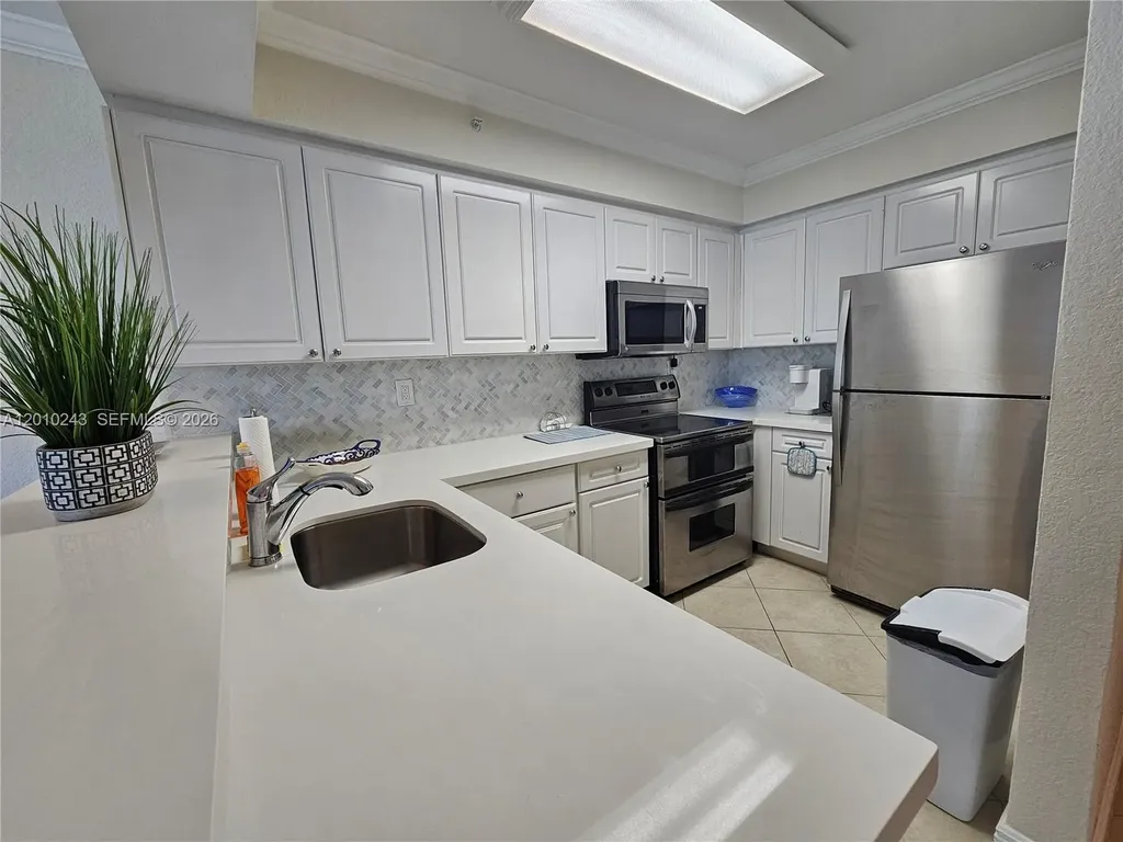 2501 S Ocean Drive Hollywood FL 33019
