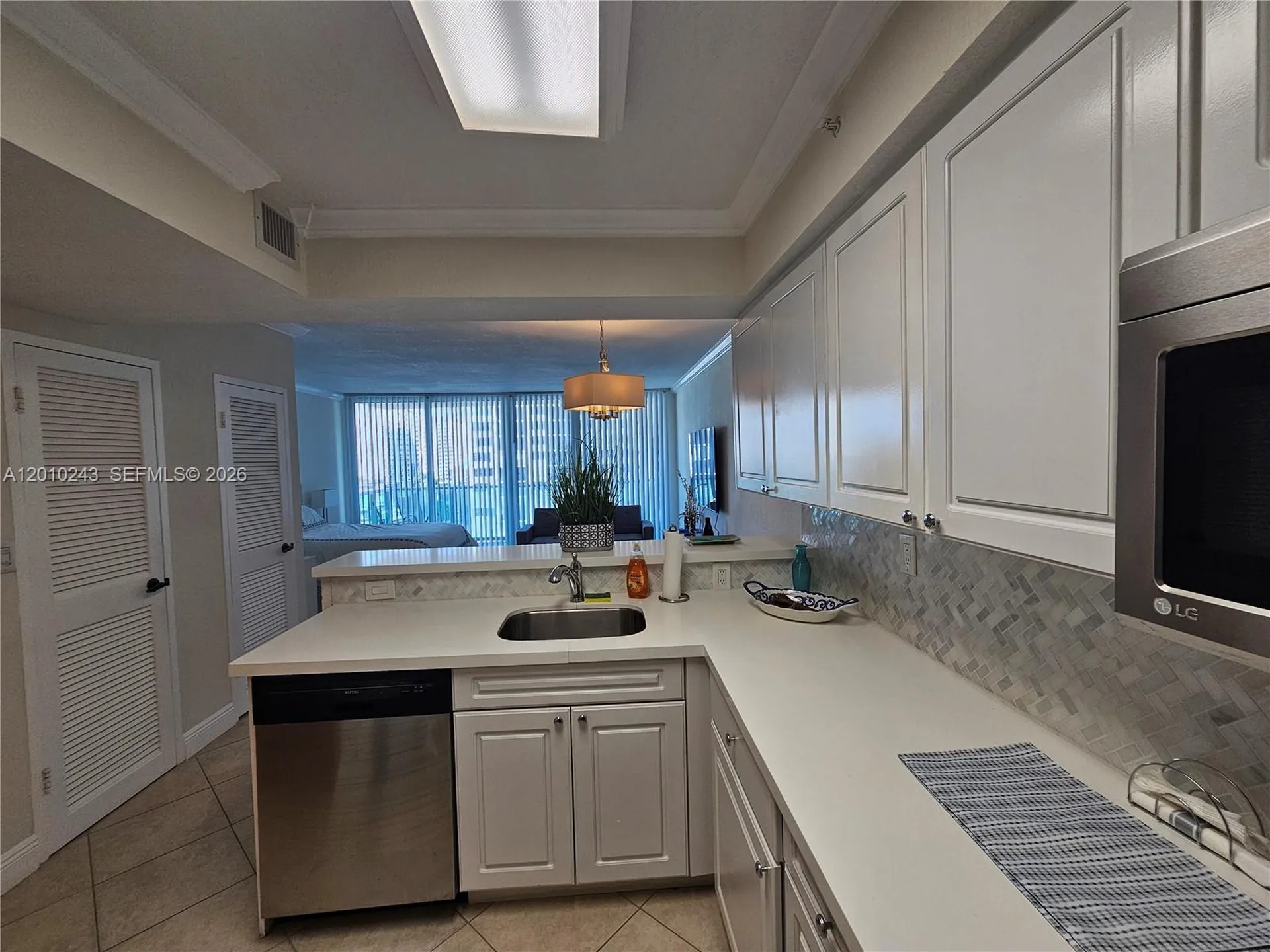 2501 S Ocean Drive Hollywood FL 33019