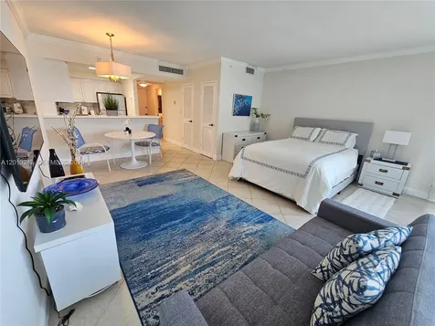 2501 S Ocean Drive Hollywood FL 33019