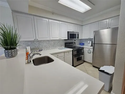 2501 S Ocean Drive Hollywood FL 33019