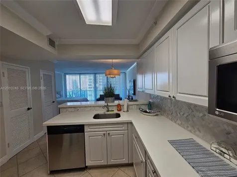 2501 S Ocean Drive Hollywood FL 33019