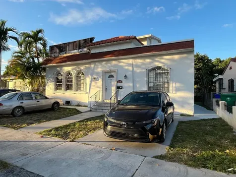 5629 SW 7th Street Miami FL 33134