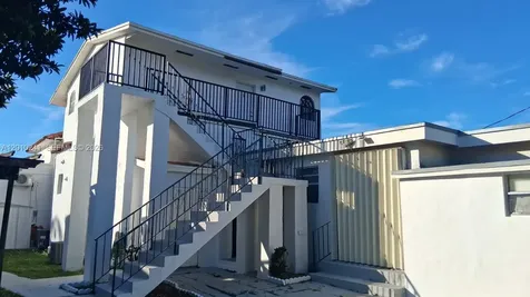 5629 SW 7th Street Miami FL 33134