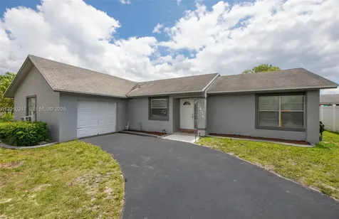 7454 NW 48th Place Lauderhill FL 33319