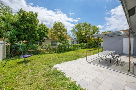 7454 NW 48th Place Lauderhill FL 33319