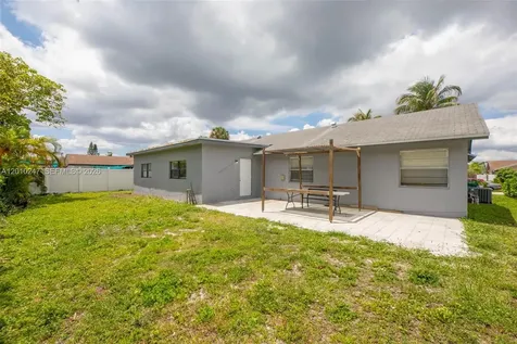 7454 NW 48th Place Lauderhill FL 33319