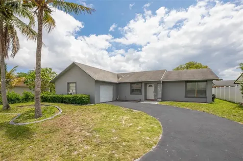 7454 NW 48th Place Lauderhill FL 33319