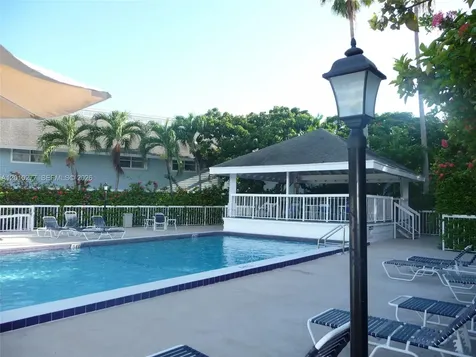 798 N Crandon Boulevard Key Biscayne FL 33149