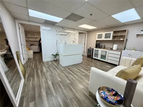 7500 NW 25th Street Miami FL 33122