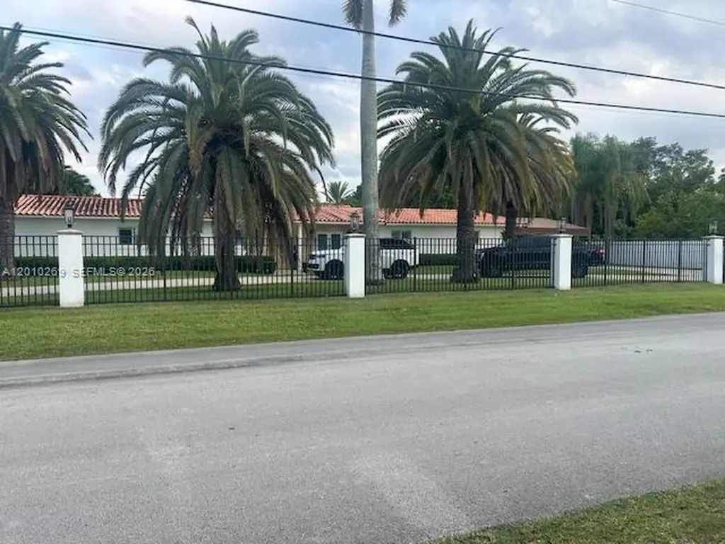 9540 SW 68th Street Miami FL 33173