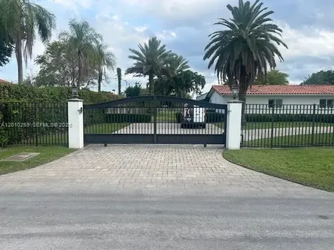 9540 SW 68th Street Miami FL 33173