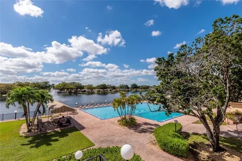 200 Ashbury Road Hollywood FL 33024