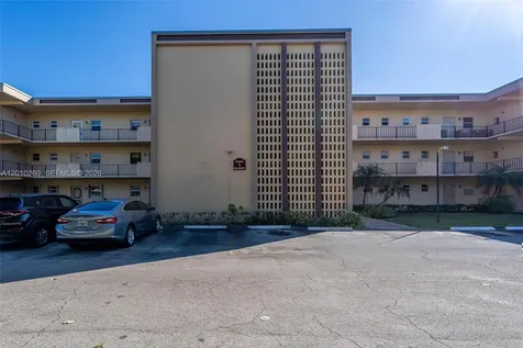 200 Ashbury Road Hollywood FL 33024