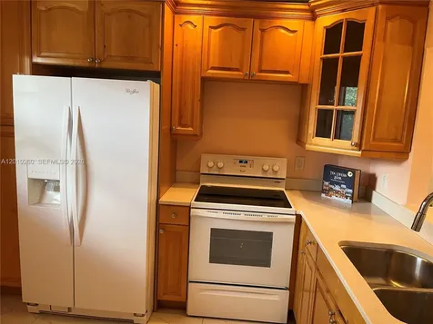 200 Ashbury Road Hollywood FL 33024