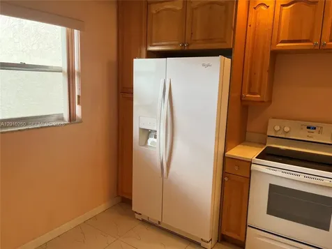 200 Ashbury Road Hollywood FL 33024