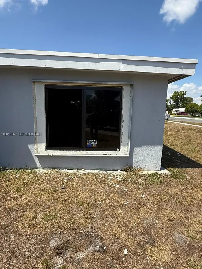 1501 NW 3rd Way Pompano Beach FL 33060