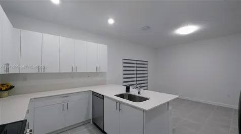 2628 SE 28 Drive Homestead FL 33035