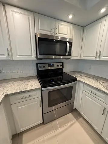 1300 SW 125th Avenue Pembroke Pines FL 33027