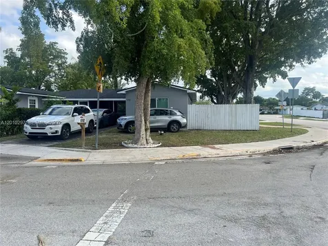 6742 SW 18th Court North Lauderdale FL 33068