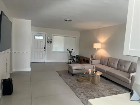 6742 SW 18th Court North Lauderdale FL 33068