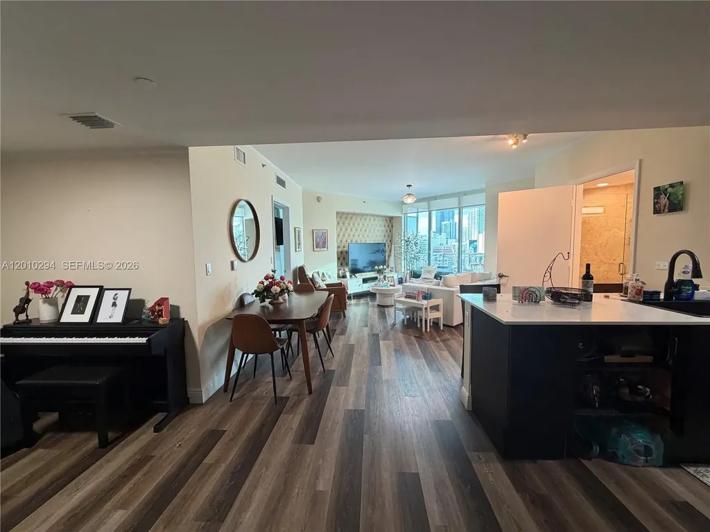 350 S Miami Avenue Miami FL 33130