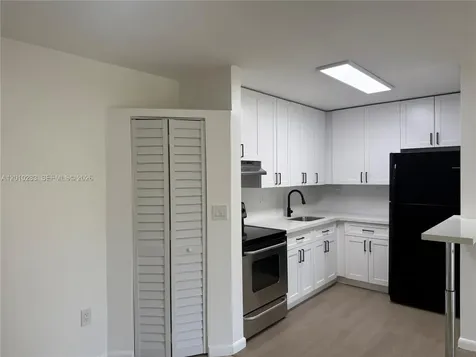7195 NW 179th Street Hialeah FL 33015