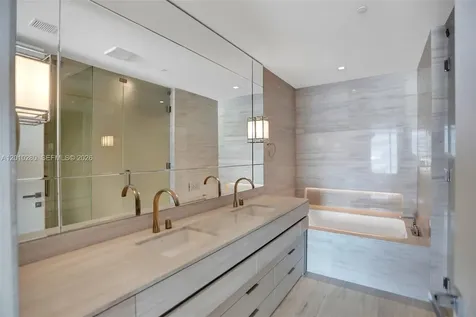 18975 Collins Avenue Sunny Isles Beach FL 33160
