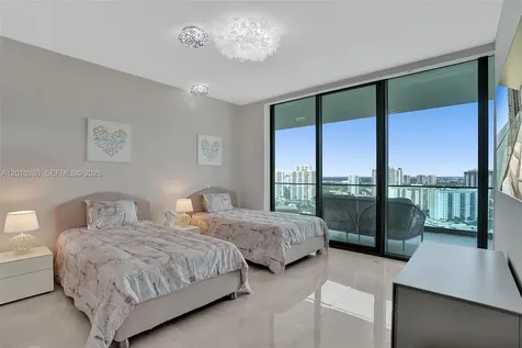 18975 Collins Avenue Sunny Isles Beach FL 33160