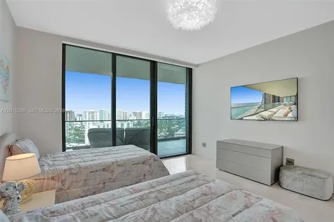 18975 Collins Avenue Sunny Isles Beach FL 33160