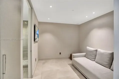 18975 Collins Avenue Sunny Isles Beach FL 33160