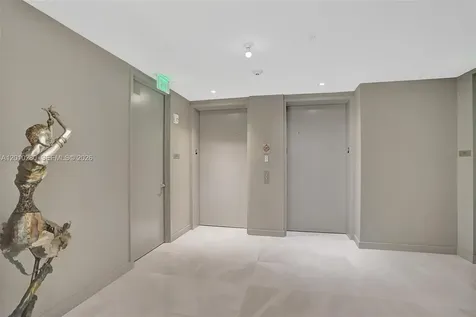 18975 Collins Avenue Sunny Isles Beach FL 33160