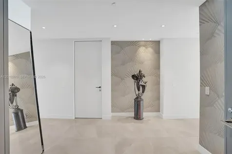18975 Collins Avenue Sunny Isles Beach FL 33160