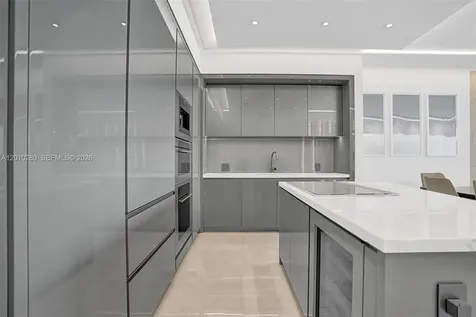 18975 Collins Avenue Sunny Isles Beach FL 33160