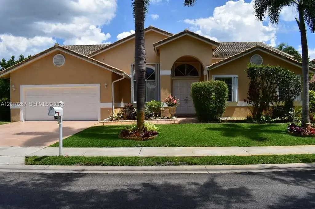 1231 SW 102nd Avenue Pembroke Pines FL 33025