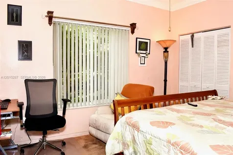 1231 SW 102nd Avenue Pembroke Pines FL 33025