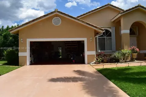 1231 SW 102nd Avenue Pembroke Pines FL 33025