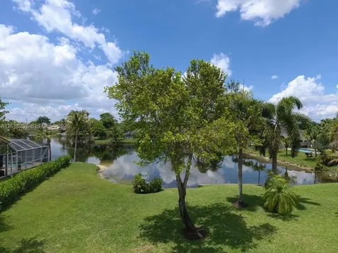 1231 SW 102nd Avenue Pembroke Pines FL 33025