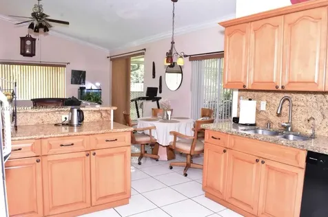 1231 SW 102nd Avenue Pembroke Pines FL 33025