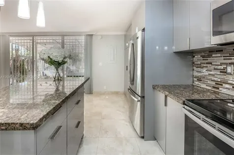 928 NE 27th Avenue Hallandale Beach FL 33009