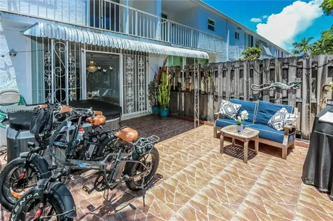 928 NE 27th Avenue Hallandale Beach FL 33009